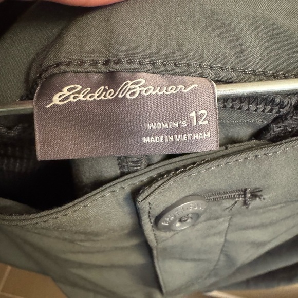 EDDIE BAUER Women's Ruched Capri Hiking Pants Size 12 Gray Travel Stretch - Picture 7 of 14